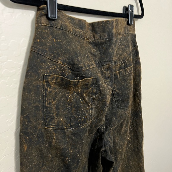 Urban Renewal Remnants Acid Wash Twill Pant S brown pleated pockets NWT - Picture 15 of 15